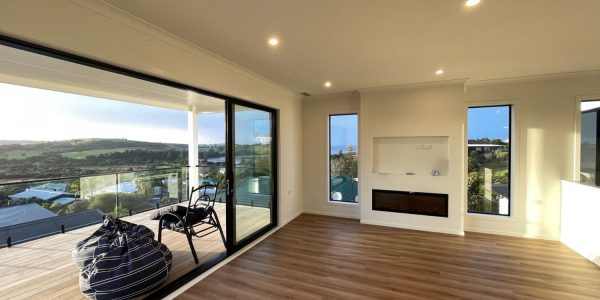 MH CUSTOM-090-ServicesPg-StickFrame